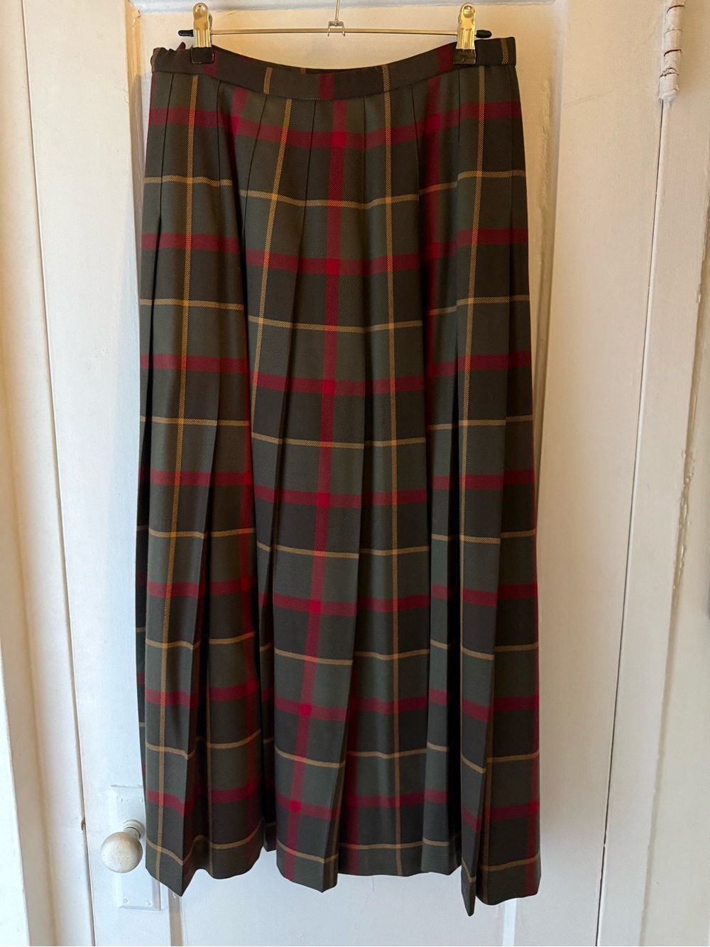 Original 1980s Pendleton Midi Skirt in Olive with Red & Mustard Plaid - Picture 1 of 2